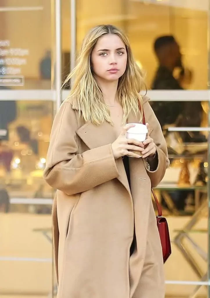 Ana-De-Armas-Pictures