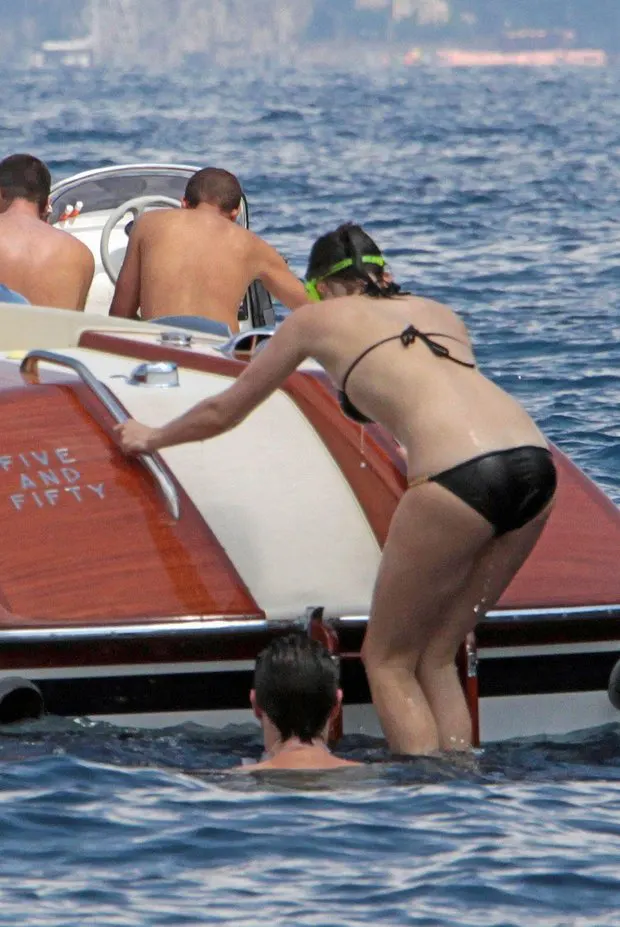 Gemma-Arterton-Swimsuit-Images