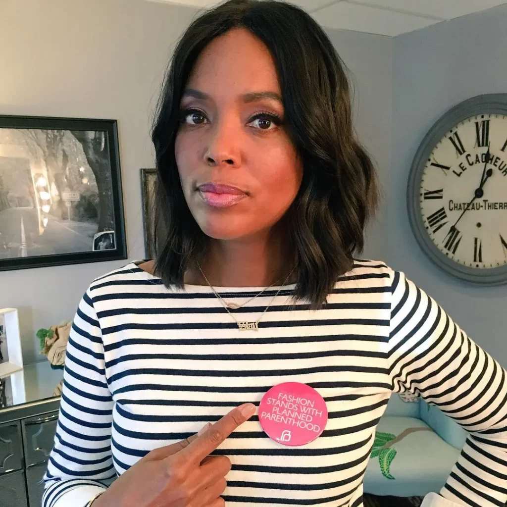 Aisha-Tyler-Looks