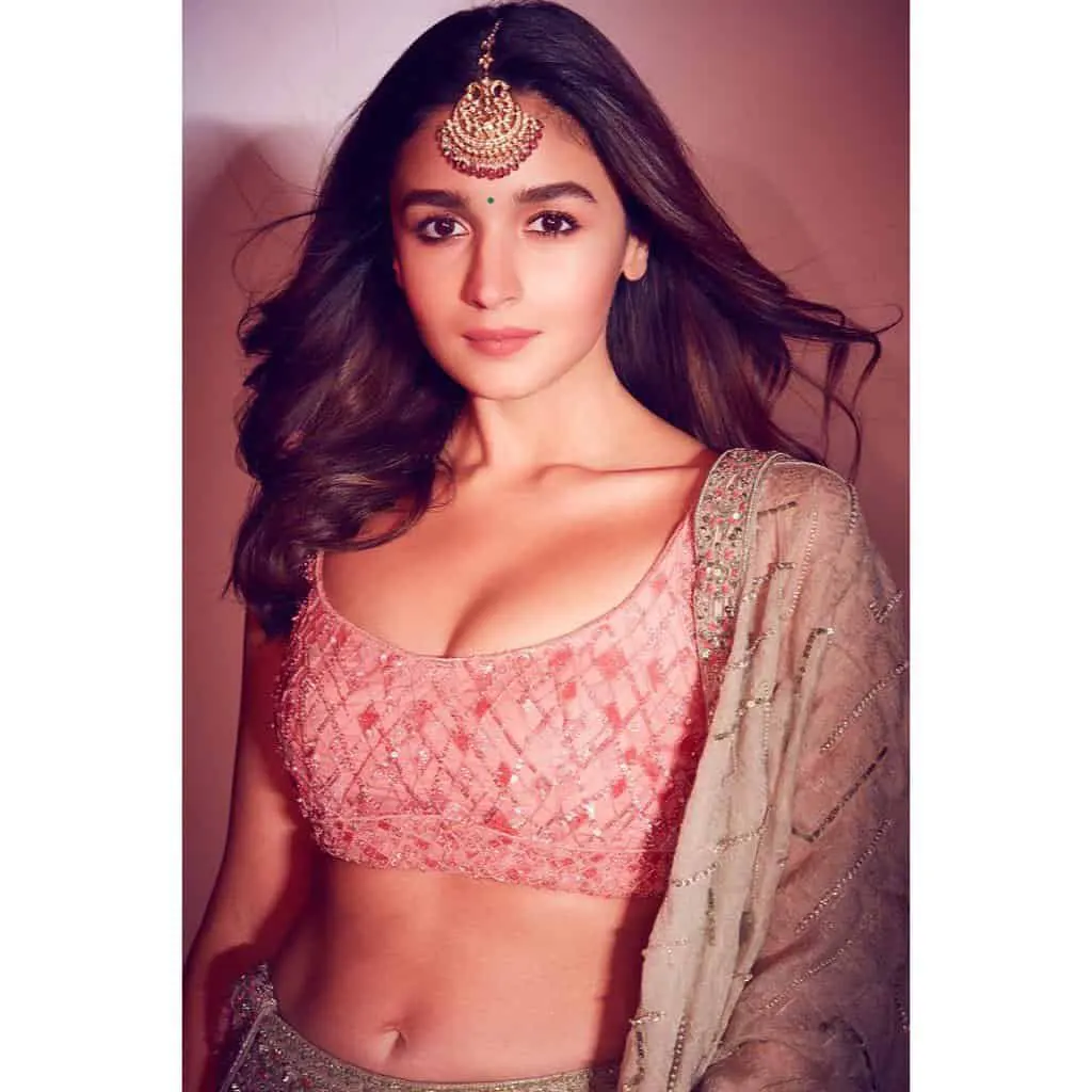 Alia-Bhatt-Sexy-Looks