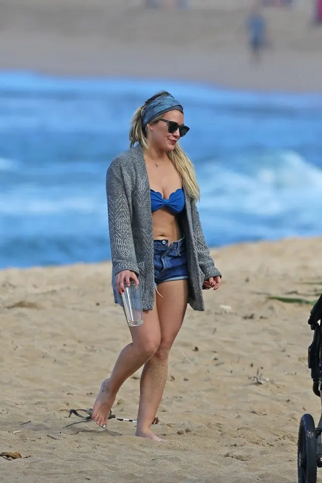 Hilary-Duff-Bathing-Suit-Photos