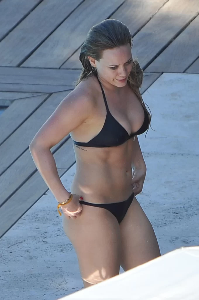 Hilary-Duff-Bikini-Pics