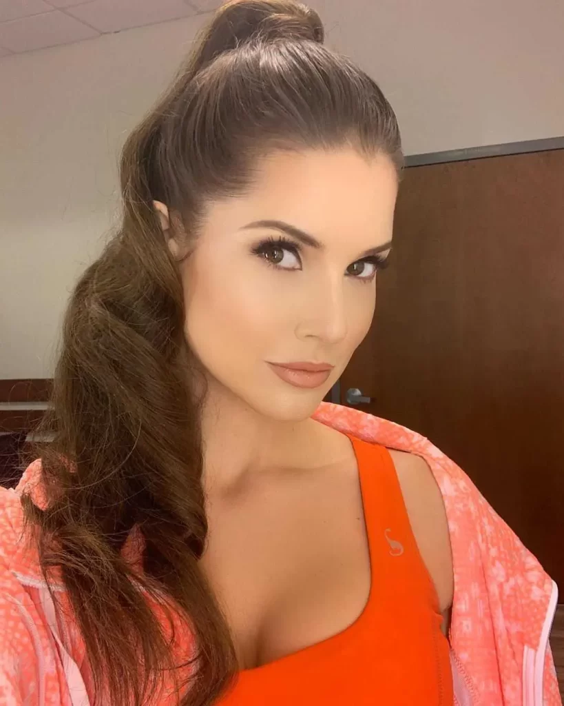 Images-of-Amanda-Cerny