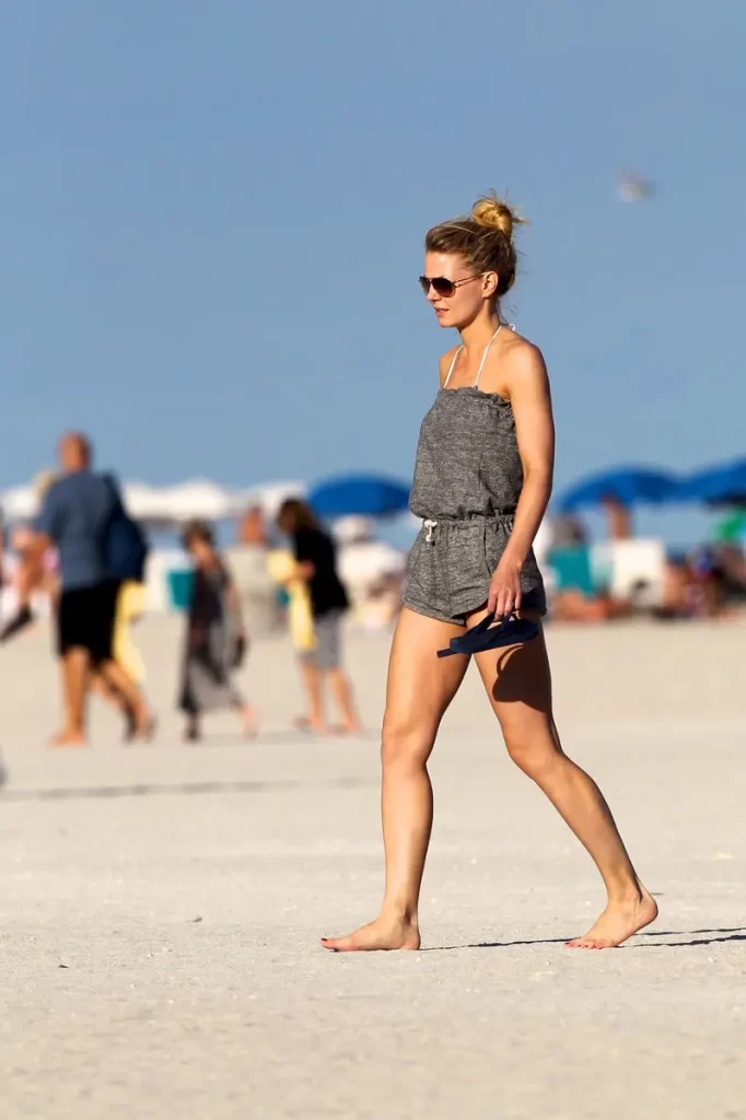 Jennifer Morrison-Bathing-Suit-Images