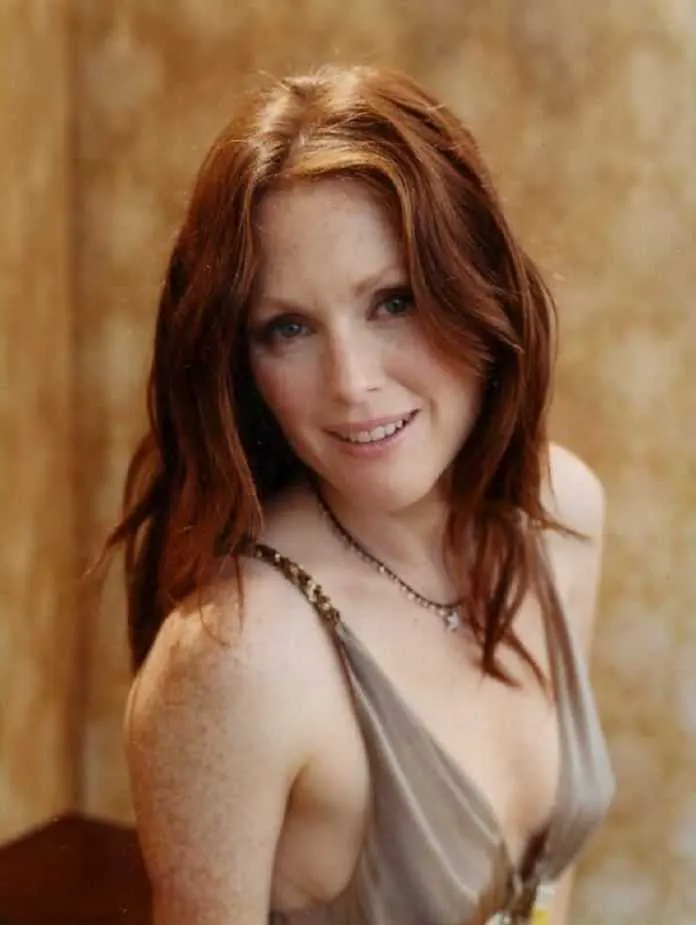 Julianne-Moore-Hot-Pictures