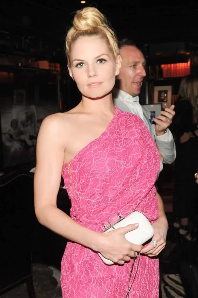 Looks-of-Jennifer Morrison