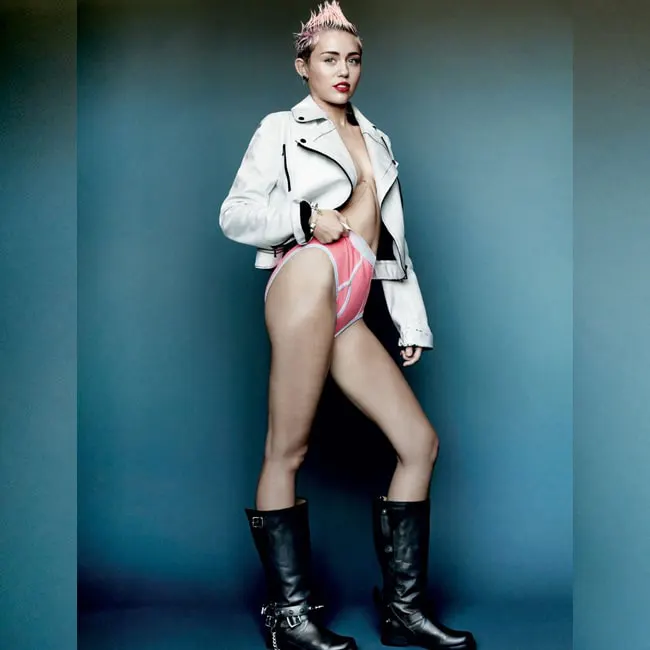 Miley-Cyrus-Hot-Photos