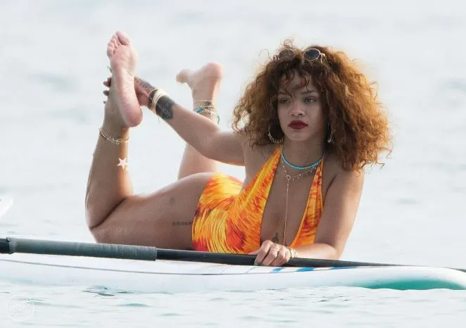 Rihanna-Bathing-Suit-Pics