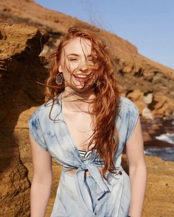 Sophie turner bikini