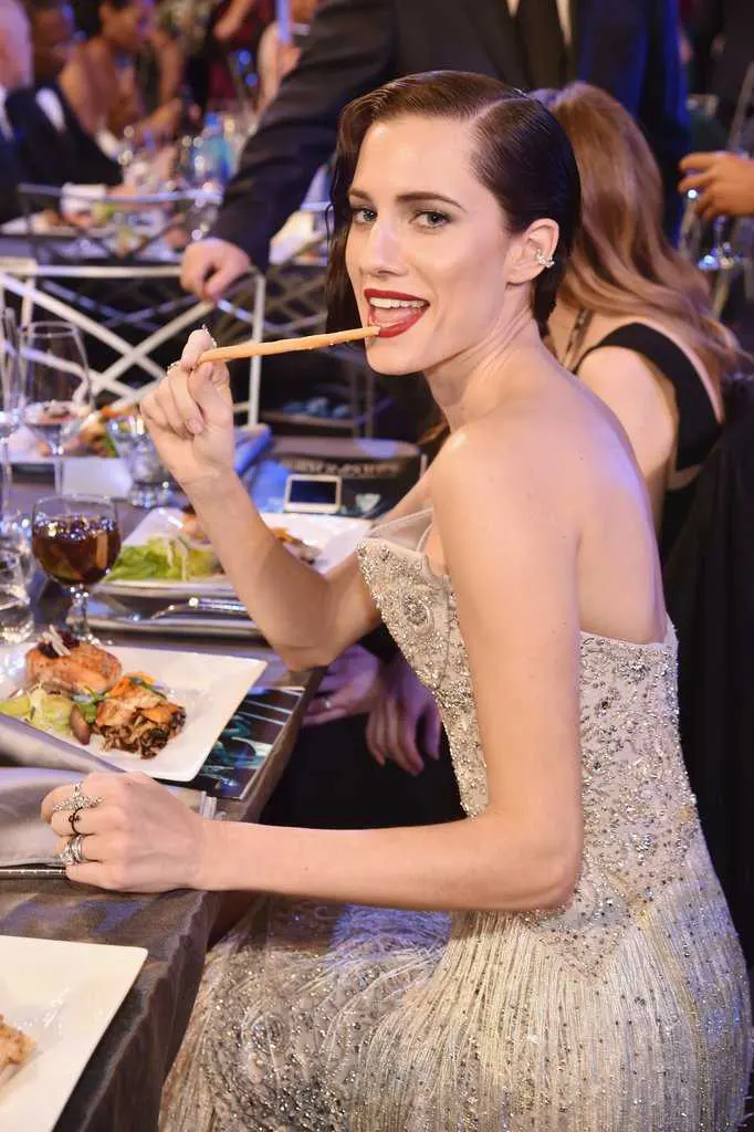 Allison-Williams-Hot-Photos