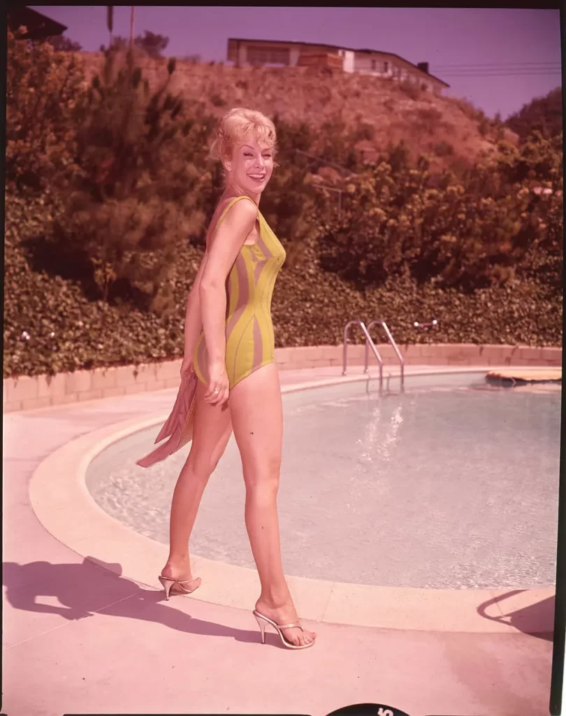 Barbara-Eden-Bathing-Suit-Photos