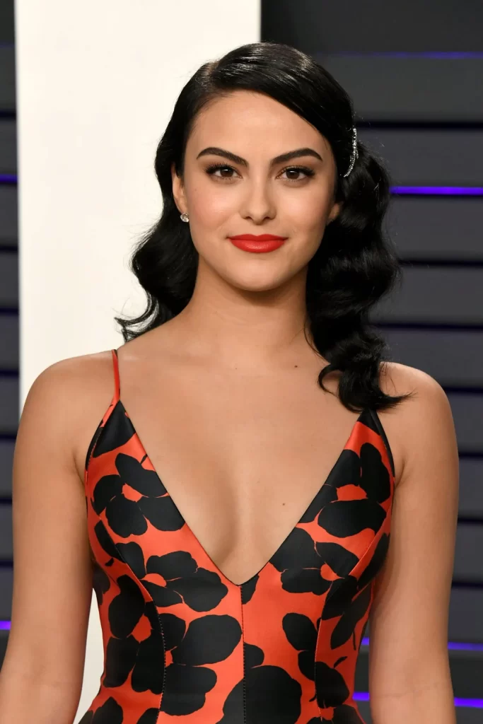 Camila-Mendes-Sexy-Pictures