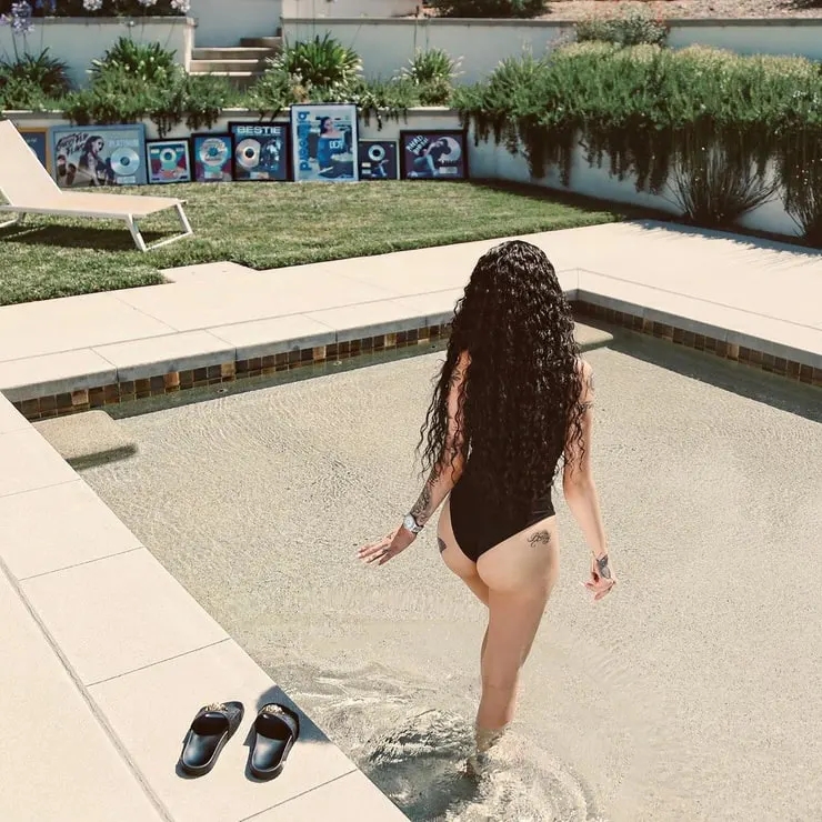 Danielle-Bregoli-Swimsuit-Looks