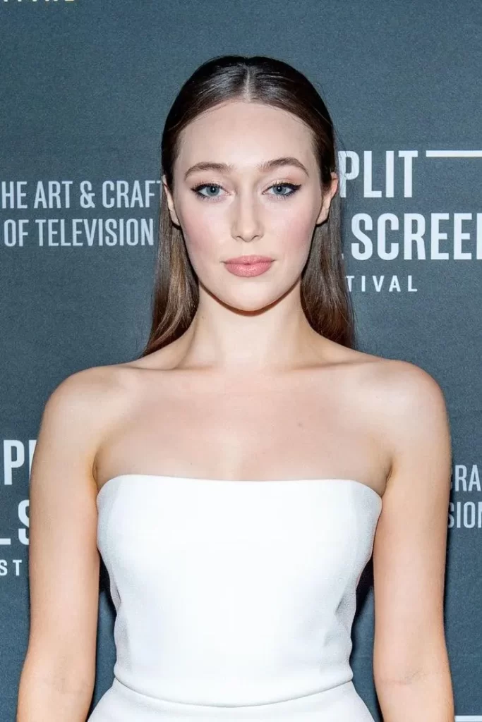 Photos-of-Alycia-Debnam