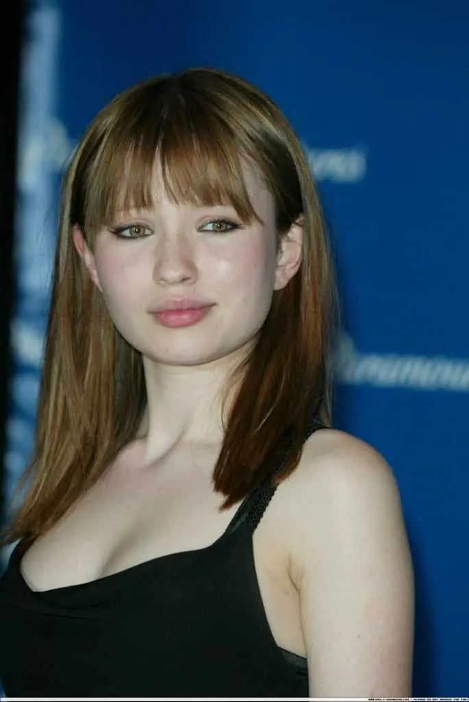 Sexy-Images-of-Emily-Browning