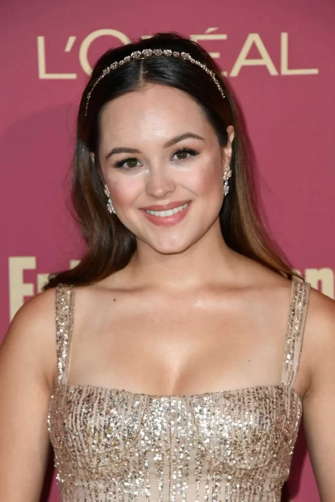 Sexy-Images-of-Hayley-Orrantia