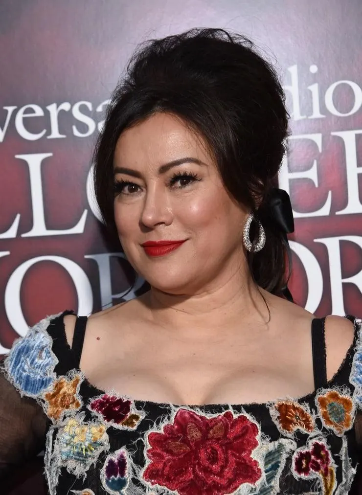 Sexy-Images-of-Jennifer-Tilly