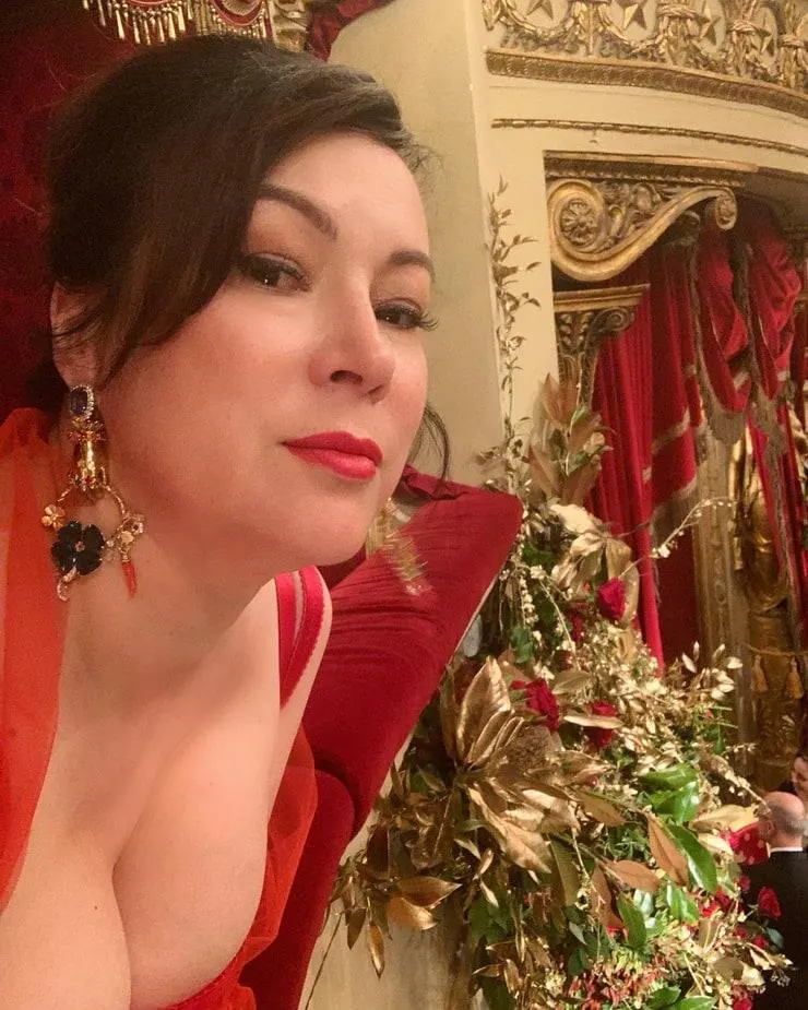 Sexy-Photos-of-Jennifer-Tilly