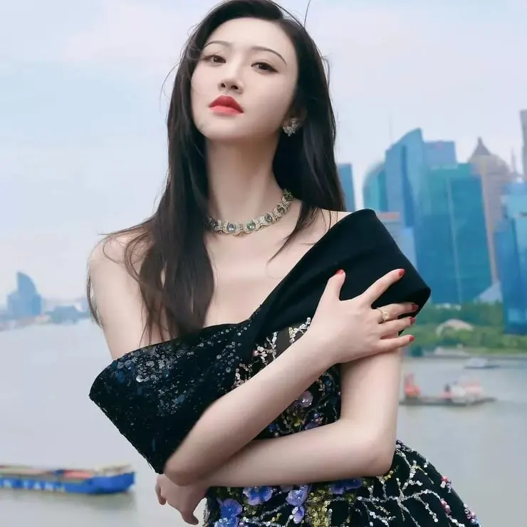 Sexy-Photos-of-Jing-Tian