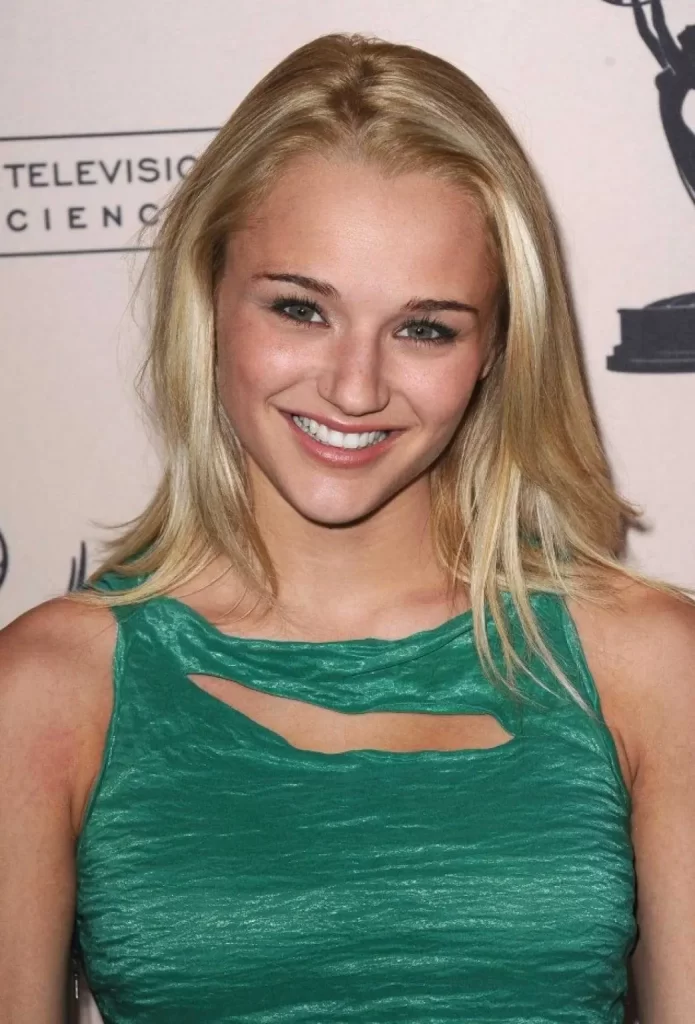 50 Hunter King Hot and Sexy Bikini Pictures - Inbloon