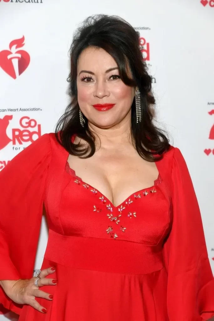 Sexy-Pictures-of-Jennifer-Tilly