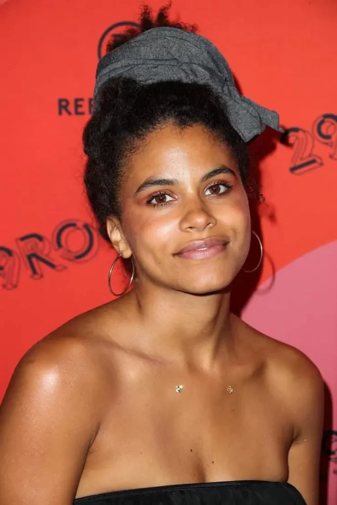 Zazie-Beetz-Swimsuit-Pics