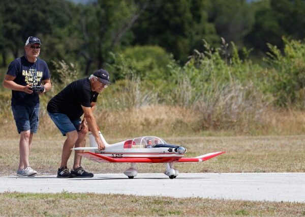 take-to-the-skies-with-confidence-buyers-guide-to-rc-model-aircraft