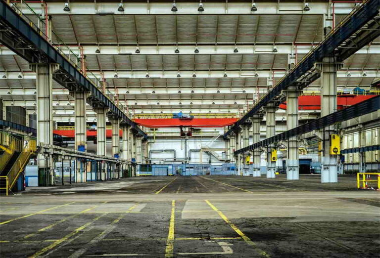 How to Equip an Industrial Space to Improve Productivity Full Guide