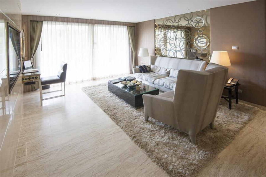 How to Design a Bathroom That Attracts Guests and Boosts Bookings