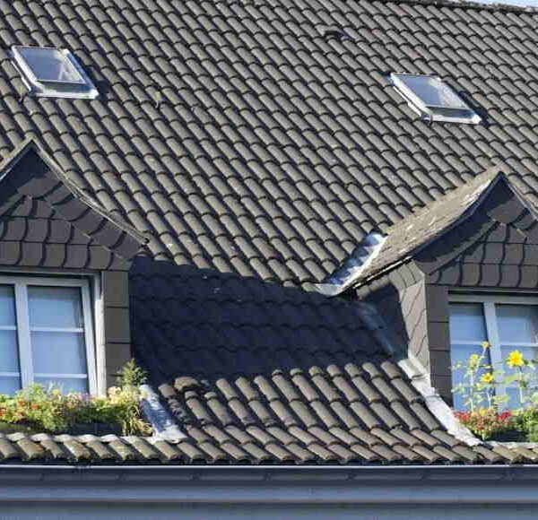 Stress-Free Solutions For Unexpected Roof Emergencies At Home