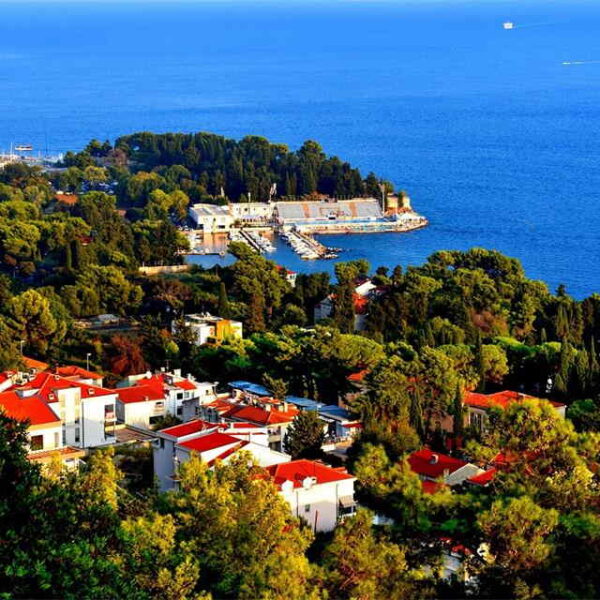 Top Reasons to Choose a Villa Over a Resort for Your Next Cabo Escape