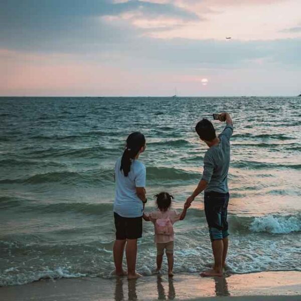 Home & Family Travel Needs Personalized Guide for Finding Best Travel Deals for Seniors