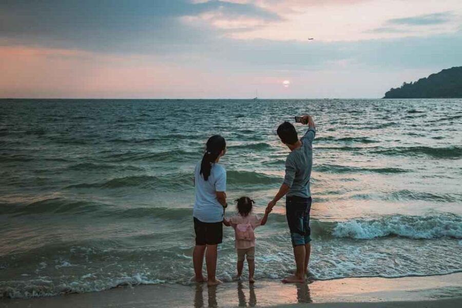 Home & Family Travel Needs Personalized Guide for Finding Best Travel Deals for Seniors